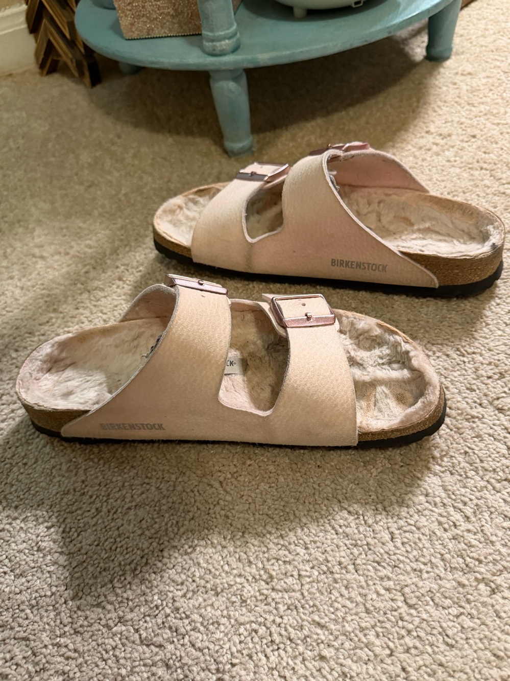 Birkenstock Arizona Shearling Sandals light rose pink color
 Fur-lined
